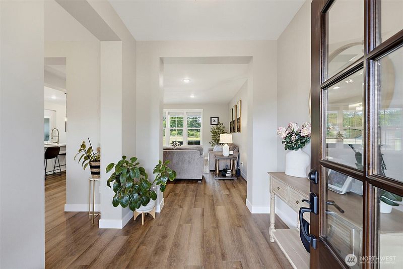 4th image of 14909 Martinson Road SE