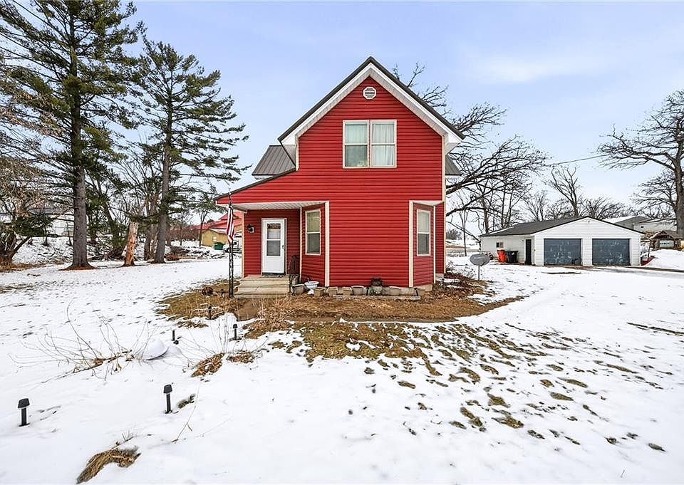 1st image of 26014 E Mondovi Street