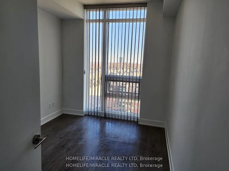 180 Veterans Dr #704 — Photo 12
