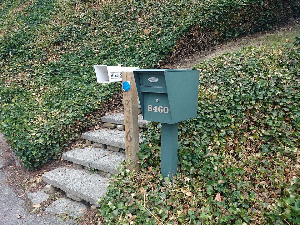 2nd image of 8460 Fauntleroy Pl SW