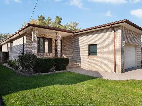 2515 Clemenceau Blvd, Windsor, ON N8T 2P4