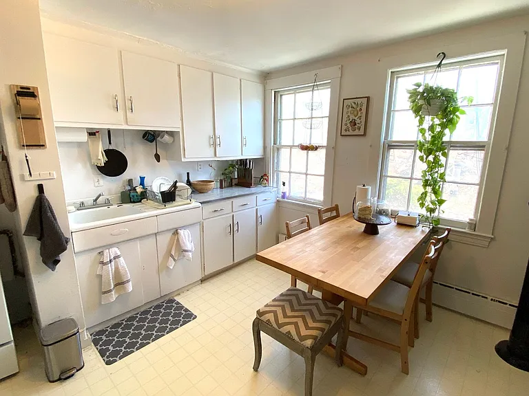 24 Lanark Rd #2 — Photo 2
