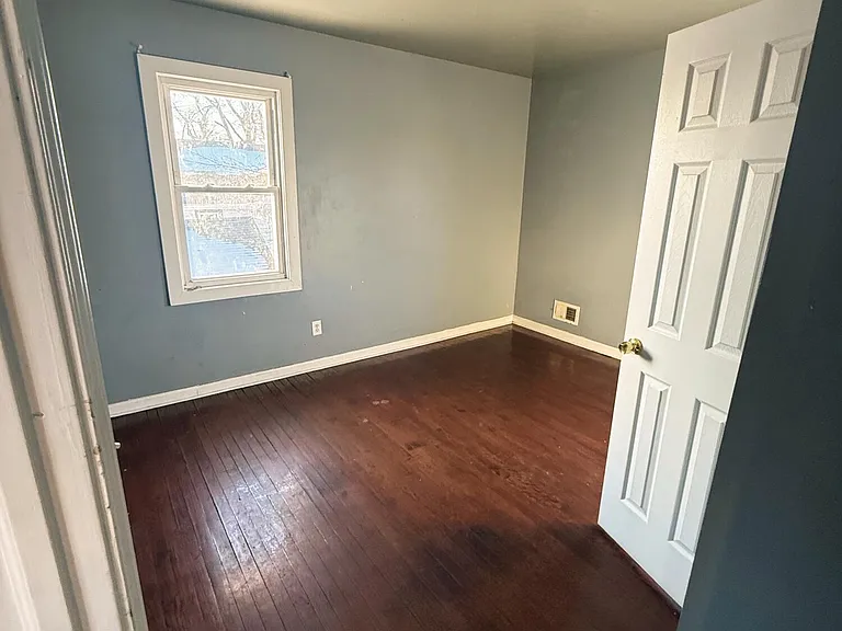 401 Ridge Ave — Photo 8