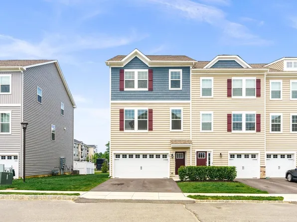 18 Rome Way, Mount Laurel, NJ 08054