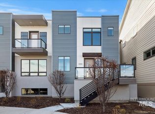 3555 N Adams St BUILDING C-34, Garden City, ID 83714