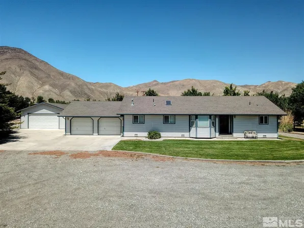 32 Sunny Grove Dr, Yerington, NV 89447