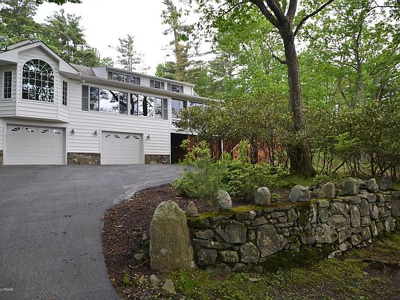 5th image of 2131 Laurel Ln