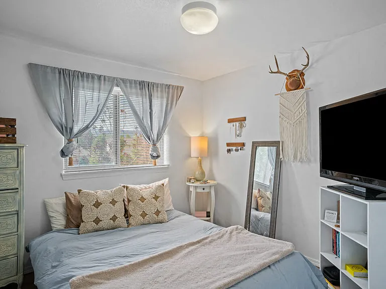 2 & 3 Bedroom Floorplans Available