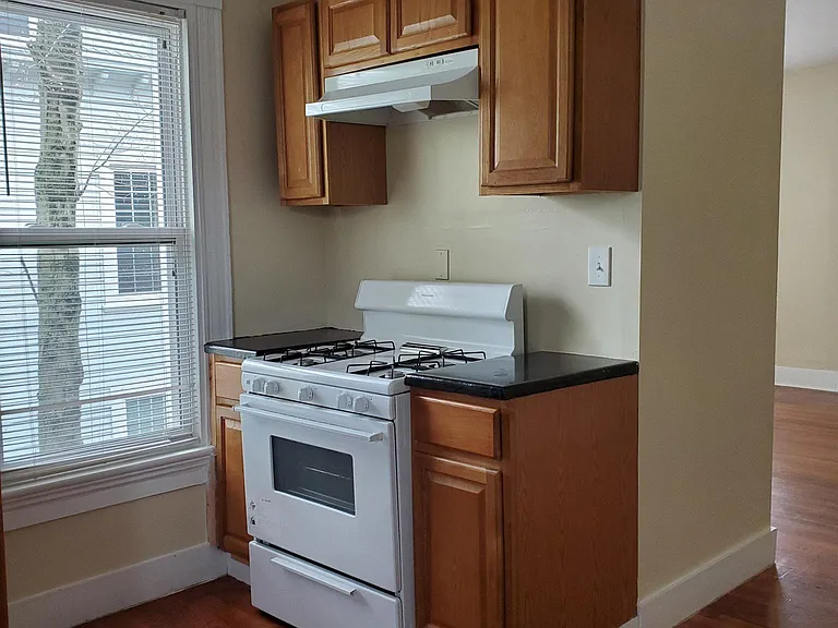 81 Sherman Ave #2 — Photo 10