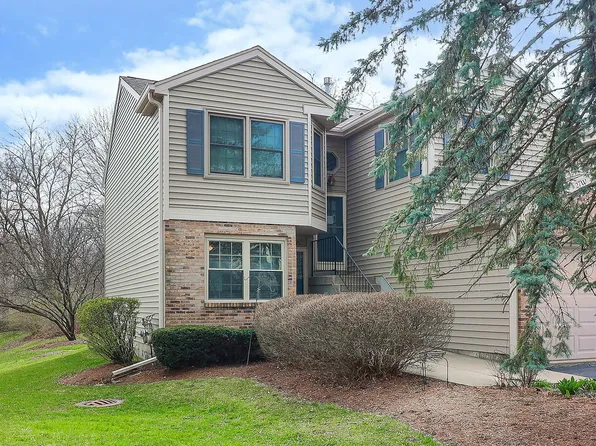 27W235 Jefferson Ct, Winfield, IL 60190
