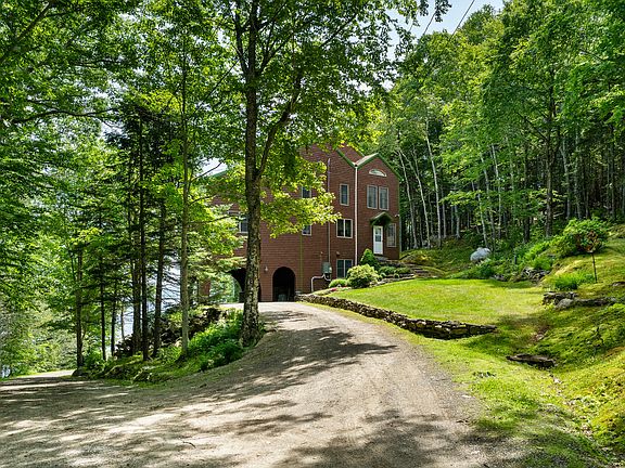 2nd image of 35 Kings Cove Road