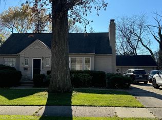 19972 Woodcrest St, Harper Woods, MI 48225