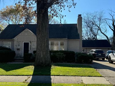 19972 Woodcrest St, Harper Woods, MI, 48225