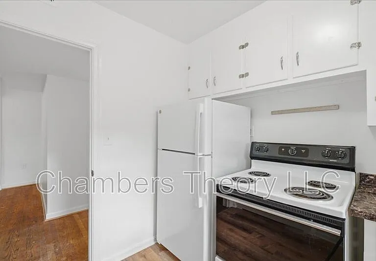130 S 29th St #1 — Photo 7