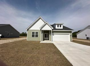 407 Log Cabin Rd, Loris, SC 29569