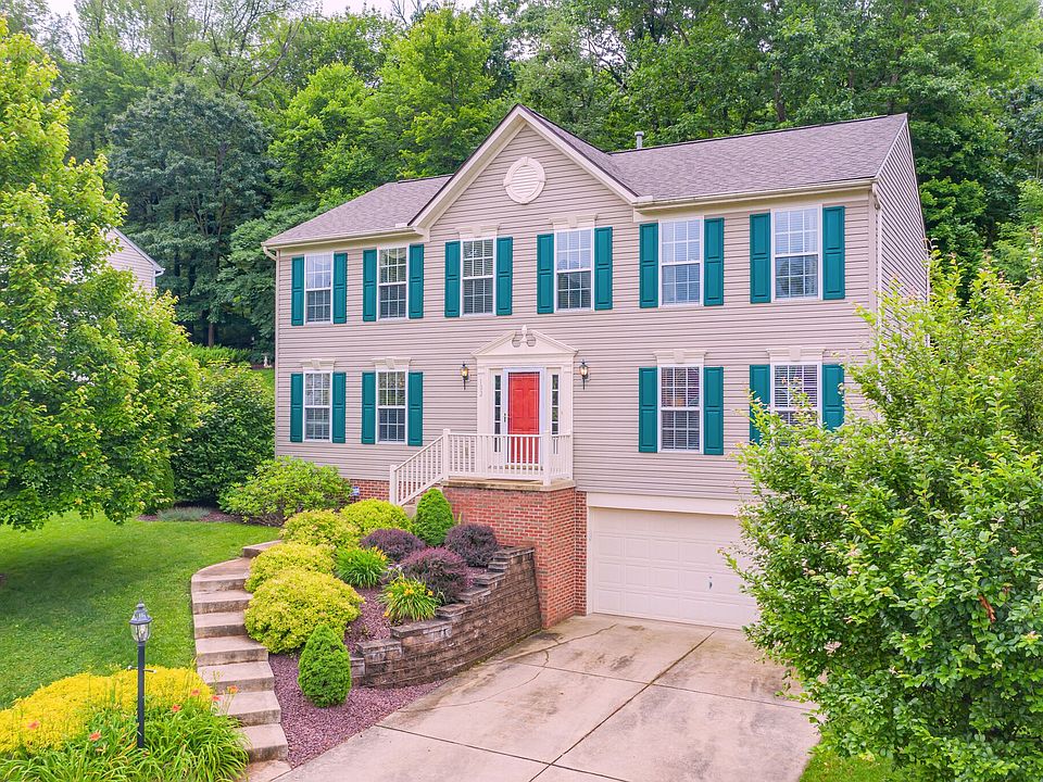 1st image of 102 Pembroke Ct