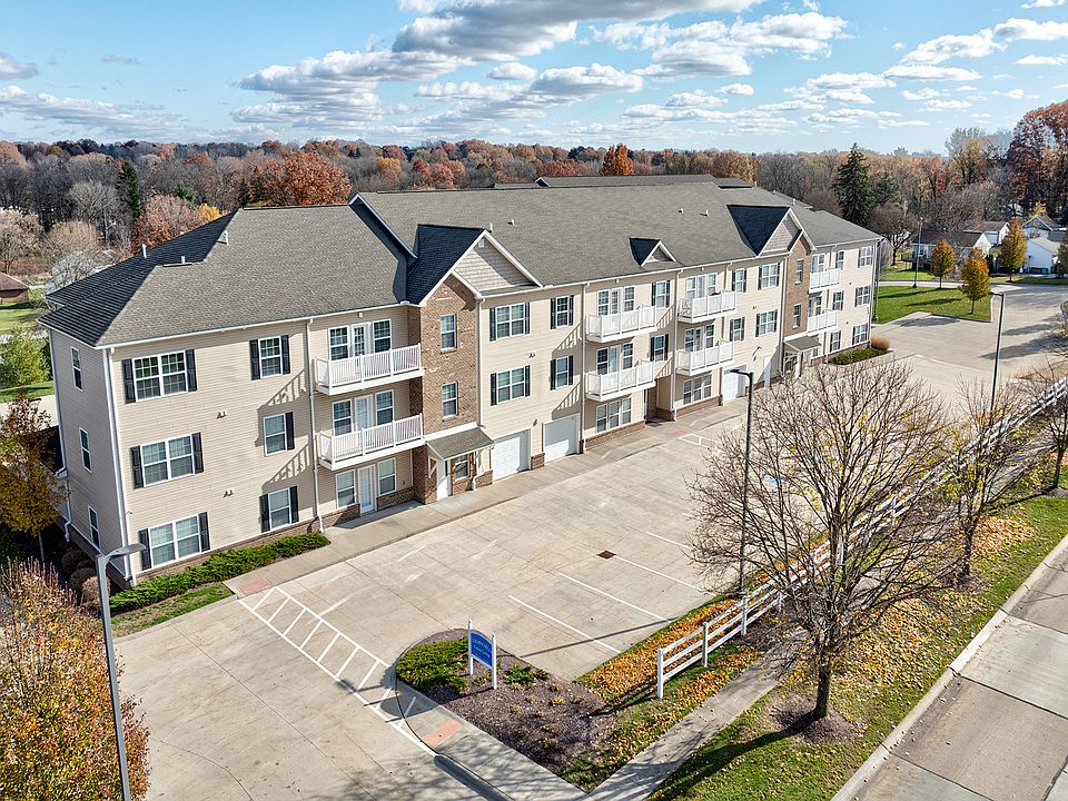 1st image of 558 Colony Park Dr APT 301