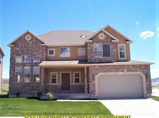 3872 E Barton Creek Dr, Eagle Mountain, UT 84005