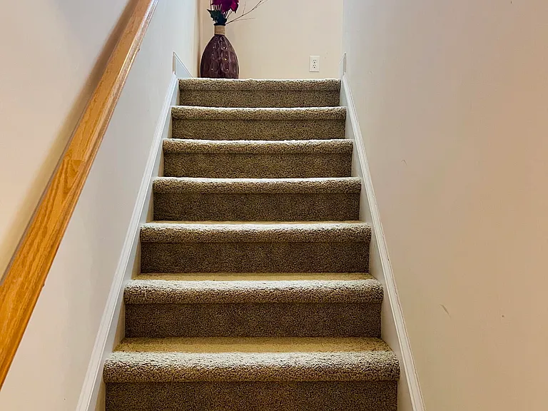 1073 Gold Rock Ln — Photo 32