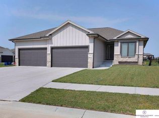 3902 N 187th Ave, Elkhorn, NE 68022