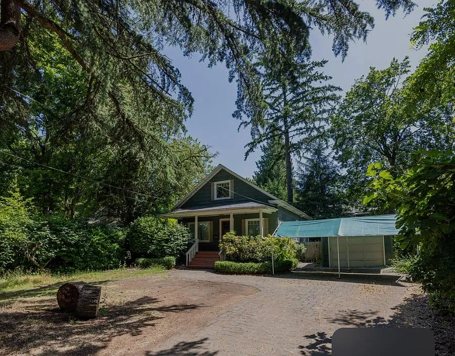 7548 SW 35th Ave — Photo 1