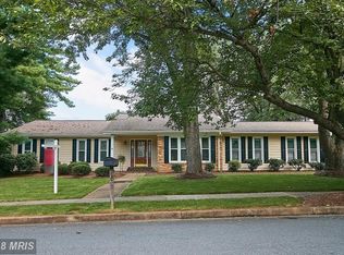 1707 Hicks Dr, Vienna, VA 22182