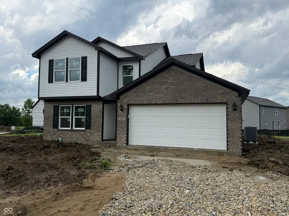 8600 N Seneca Dr, Muncie, IN 47303