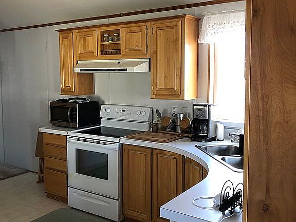 5th image of 2240 W Broadway Ave Unit 104