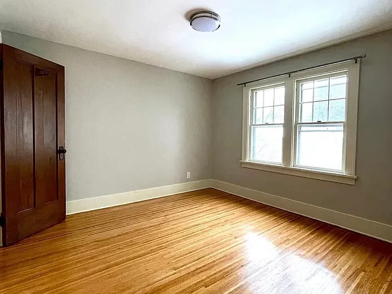 10 Merwin Ave — Photo 12