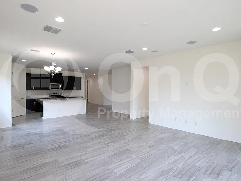 9114 S 167th Dr — Photo 45