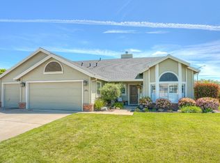 221 Country Club Dr, Colusa, CA