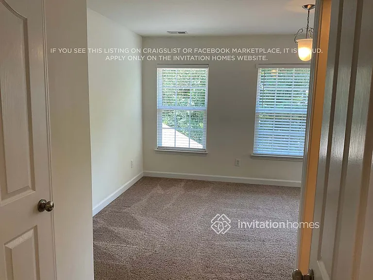 8121 Acacia Ct — Photo 7
