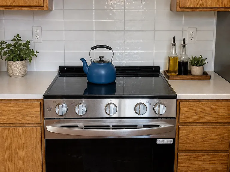 2503 Wright St — Photo 8