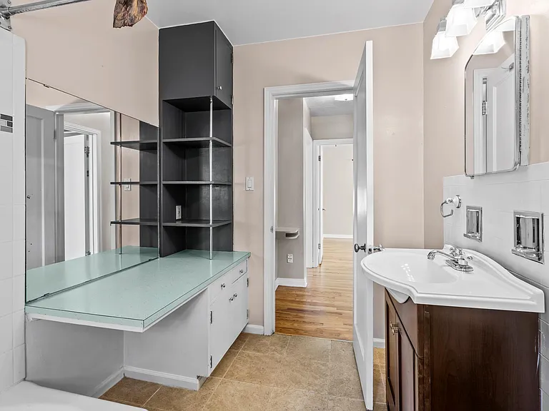 Full Bath