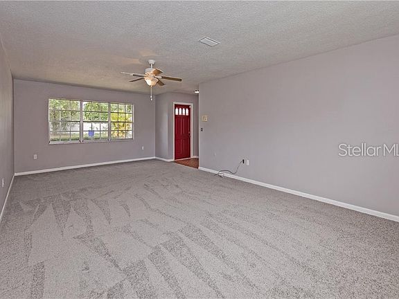 5th image of 304 Skyland Dr