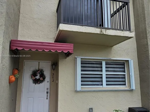6435 SW 130th Ave APT 302, Miami, FL 33183