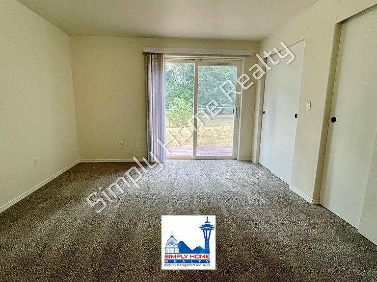 9041 Steilacoom Rd SE #B — Photo 14
