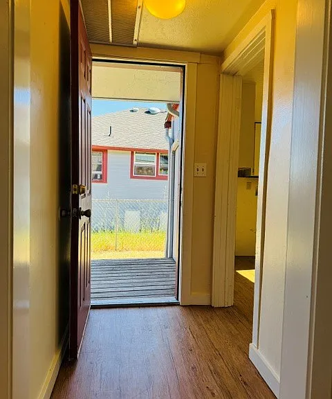 1350 Waller St SE #1 — Photo 4