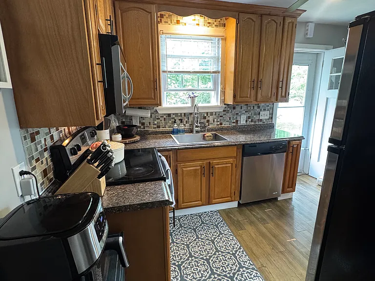737 N 23rd St #1 — Photo 16
