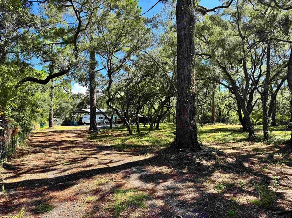 2740 Surf Rd, Panacea, FL 32346