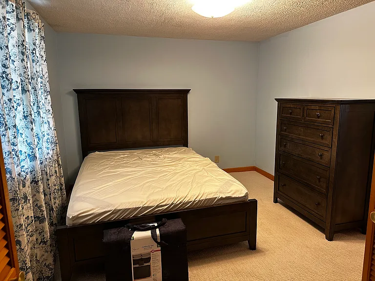 140 N Michael Dr — Photo 8