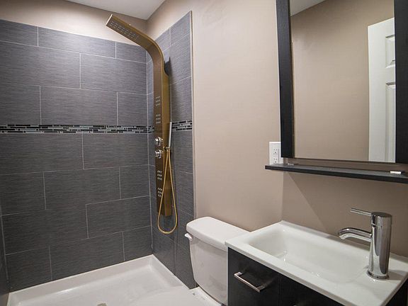 4th image of 1418 W Diamond St #2