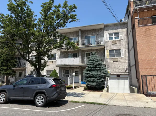 2871 Cropsey Avenue image 1 of 12