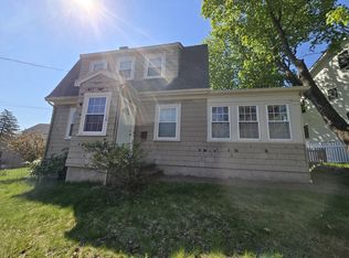 16 Mystic Lake Dr, Arlington, MA 02474