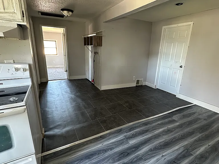 510 3rd Ave NE #UPPER — Photo 3