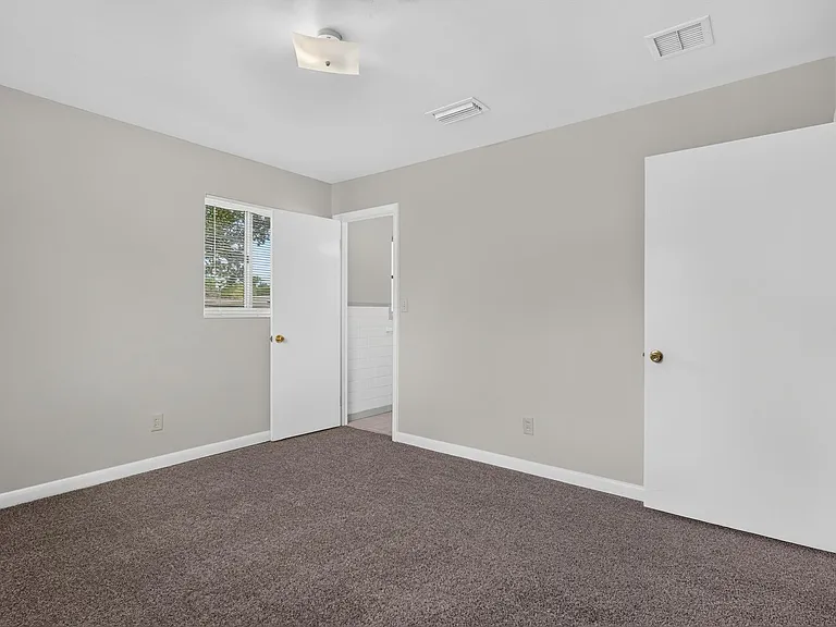 2618 Arlex Dr E — Photo 17