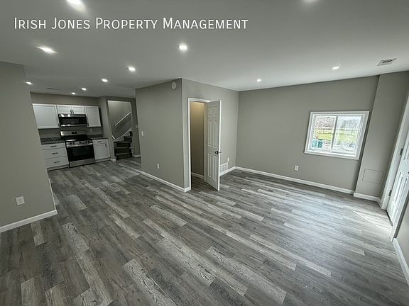 4th image of 267 Breckenridge Rear Carriage