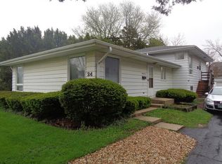 24 N Fremont St, Naperville, IL 60540