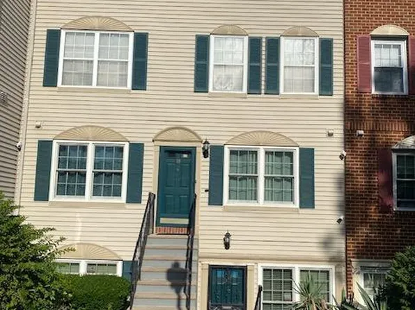 18 Colgate Dr, Newark, NJ 07103
