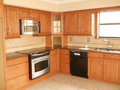 2nd image of 624 Green Valley Dr SE